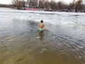 Забыла умыть лицо водой