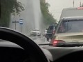 Трубу с водой прорвало на Ставропольской улице в Москве