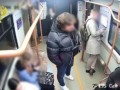 Пьяный пассажир пнул ногой в лицо 16-летнего подростка — ему показалось, что он над ним смеется