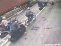 Китай Грузовик Мотоциклист Дтп другая камера