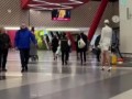 стюардесса реакция прохожих