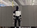 Маск показал видео с танцующим роботом-гуманоидом