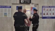 Появилось видео с задержанным, напавшим на ребёнка в Шереметьево